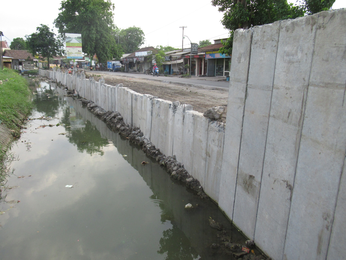 KREMBUNG - PORONG FLAT SHEET PILE