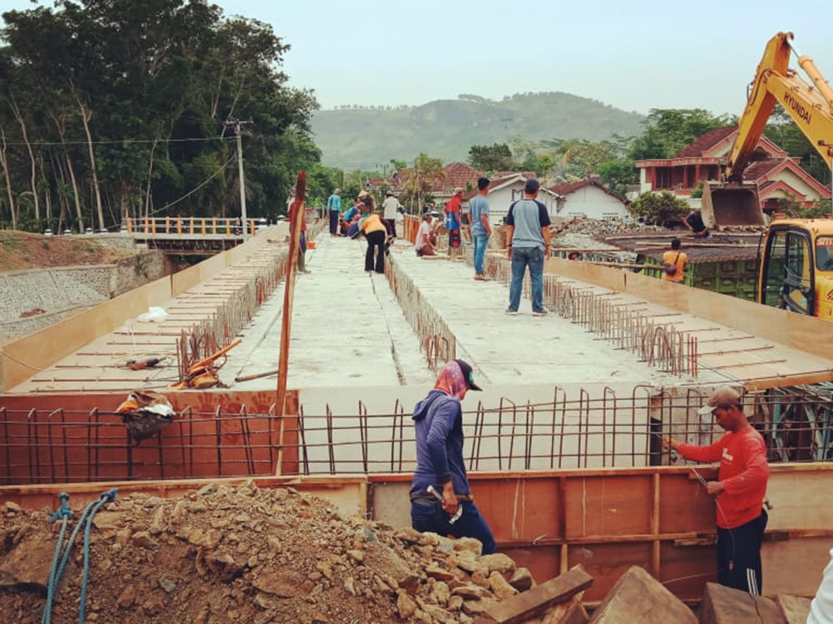 Jembatan Ngadirejo Trenggalek (GIRDER)