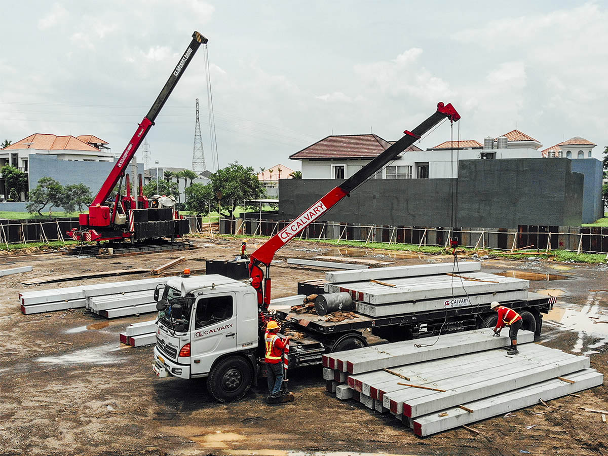 MOB & Pile Pakuwon Indah