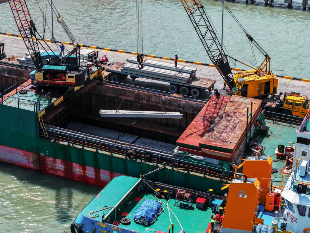 Delivery To Aceh Pile 