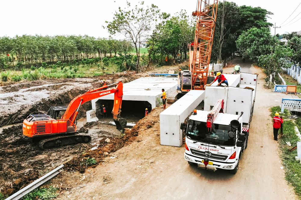 DOUBLE U-BOX MADIUN