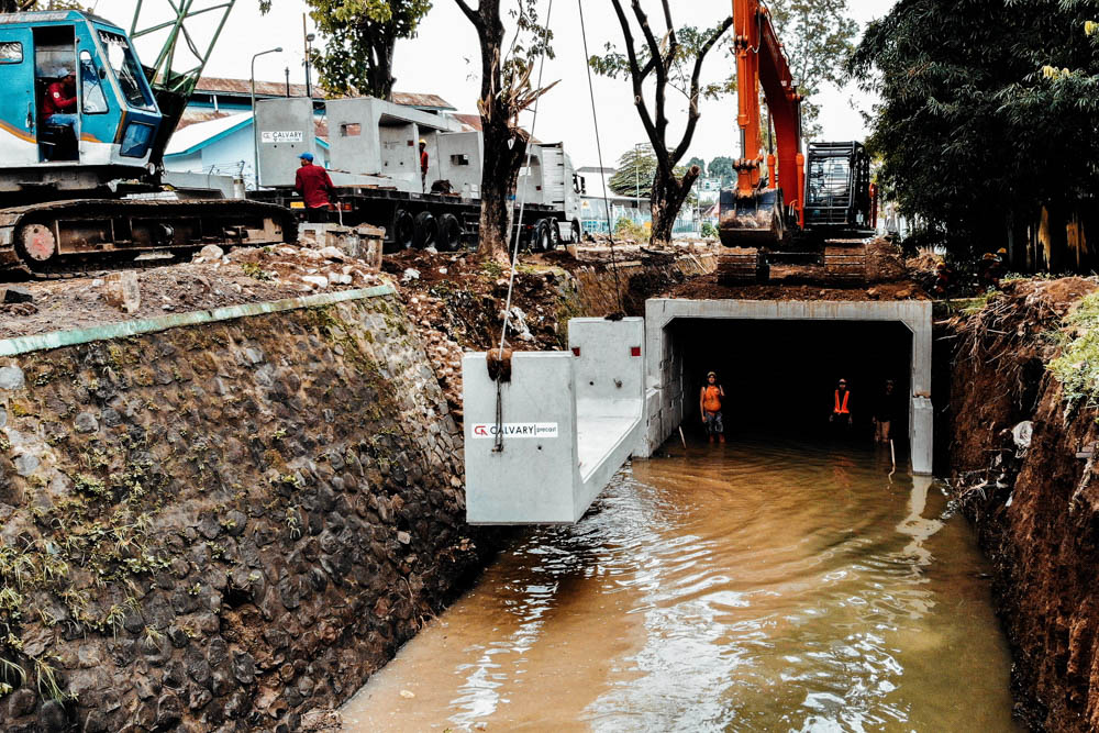 DOUBLE U-BOX MADIUN RAJAWALI