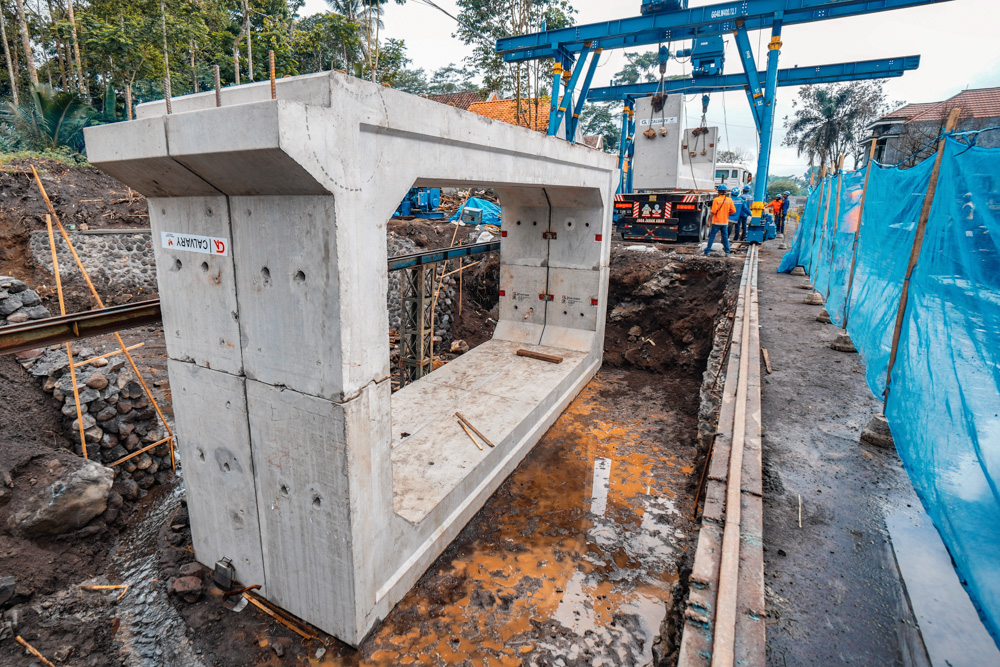 DOUBLE U-BOX 8 METERS LUMAJANG
