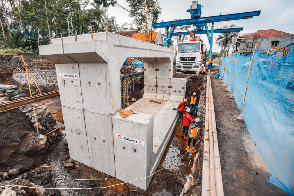 DOUBLE U-BOX 8 METERS LUMAJANG