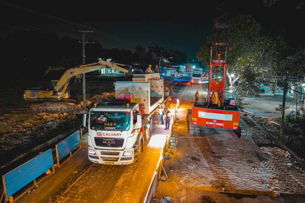 DOUBLE U-BOX BANGKALAN