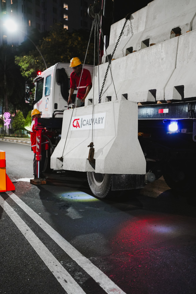 BARRIER SURABAYA