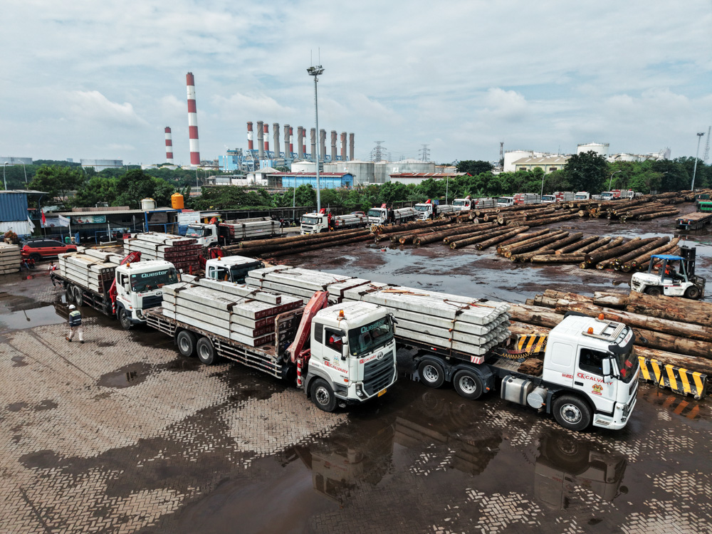 PILE DELIVERY TO BORNEO