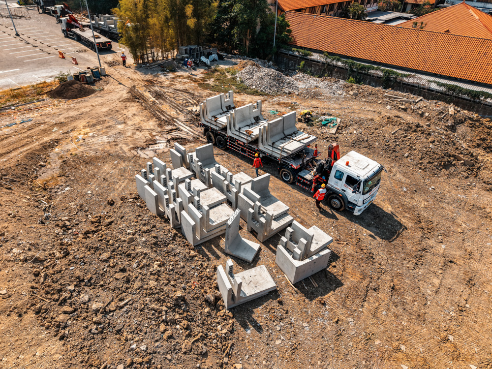 RETAINING WALL DI PERKOTAAN&nbsp; MENGGUNAKAN L-GUTTER&nbsp;