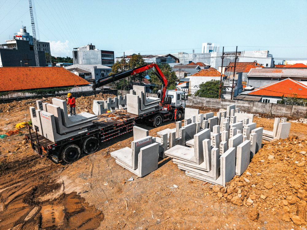 RETAINING WALL DI PERKOTAAN&nbsp; MENGGUNAKAN L-GUTTER&nbsp;